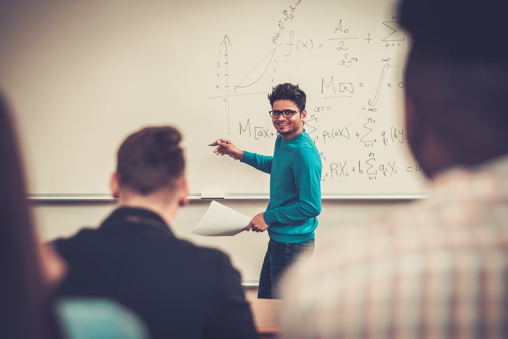 Um contador também pode trabalhar como professor