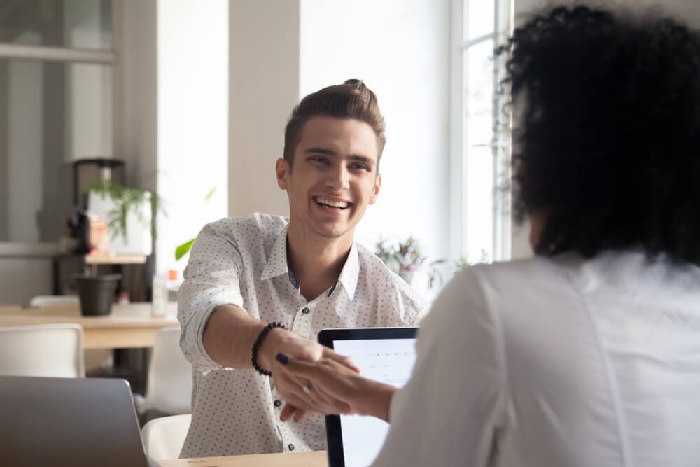 Jovem no mercado de trabalho - networking