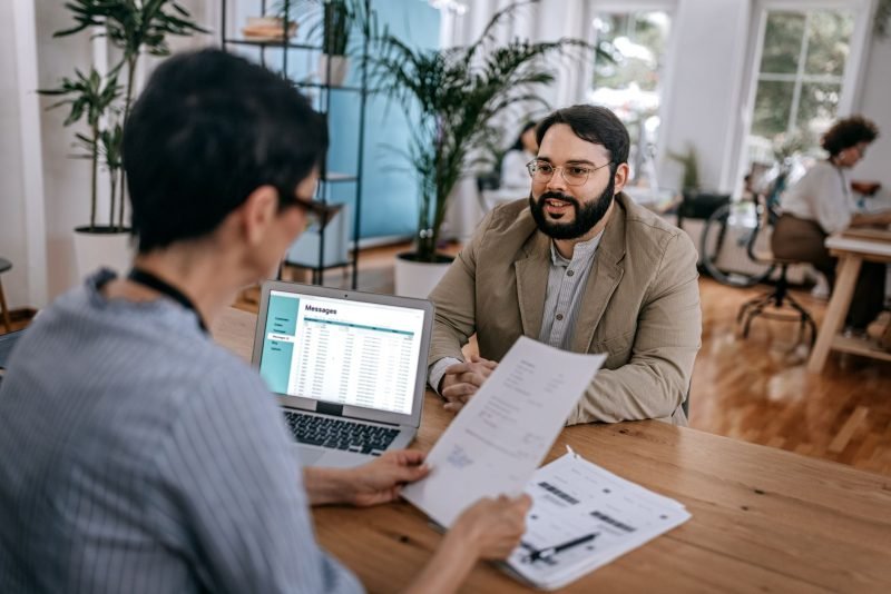 linguagem corporal entrevista de emprego