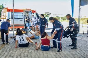 Simulação de acidente mobiliza alunos de Medicina e forças de resgate em Corumbá