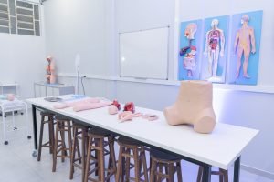 UniCesumar recebe inscrições para o curso de Enfermagem EAD até 11 de agosto 