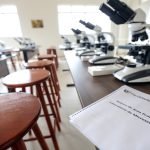 Laboratório de análise microscópica