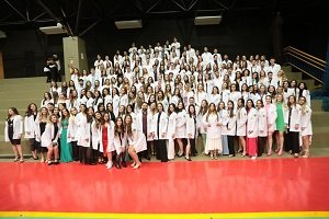 Cerimônia do Jaleco marca início do curso e responsabilidade profissional do estudante de Medicina