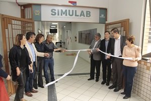 Reitor e vice-reitor da UniCesumar inauguram novas estruturas das clínicas de saúde da instituição