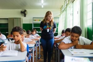 Documentário mostra impacto do PEEB em escolas públicas