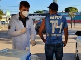 Alunos do curso de Medicina da  UniCesumar de Corumbá (MS) entraram na campanha de vacinação contra a COVID-19
