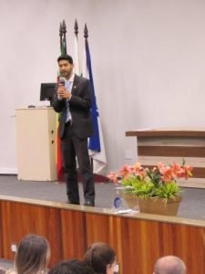 Palestra com Thiago Massuda, biomédico, Coordenador do curso de Especialização em Perícia Criminal - Ciências Forenses.