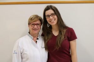 Na foto: Nilce Marzolla Ideriha – coordenadora de Medicina Emanuele Carolina da Silva – estudante de Medicina 