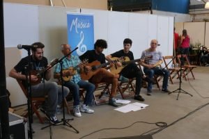 Apresentação no Mercadão Municipal de Maringá.