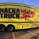 HackaTruck MakerSpace, um laboratório sobre rodas que se transforma em uma sala de aula