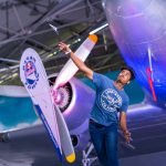 Participante se apresenta no Red Bull Paper Wings, no Museu da Força Aérea do Sri Lanka, Ratmalana Sri Lanka, em 16 de março de 2019 // Dimitri Crusz / Red Bull Content Pool //