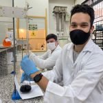 O material coletado nos locais é analisado no Laboratório de Análises Agronômicas (AgroLab)