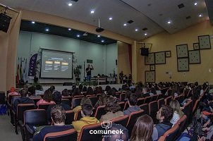 Comuneek reúne estudantes e profissionais de comunicação na UniCesumar