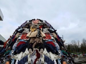 Waste,Pile,Large,Pollution,Heap,Fashion,Industry,Trash,In,Nature