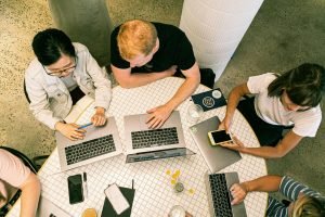 Media Connect: conheça a agência de publicidade conduzida por alunos da EAD UniCesumar