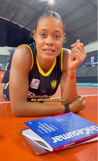 Estude de onde estiver, como a Adenizia